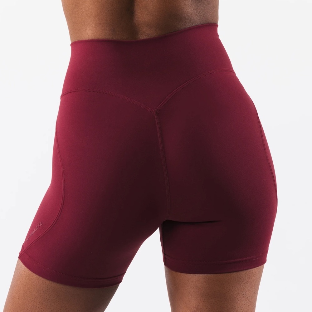 Alphalete Ozone Short 5” Size XS Grape